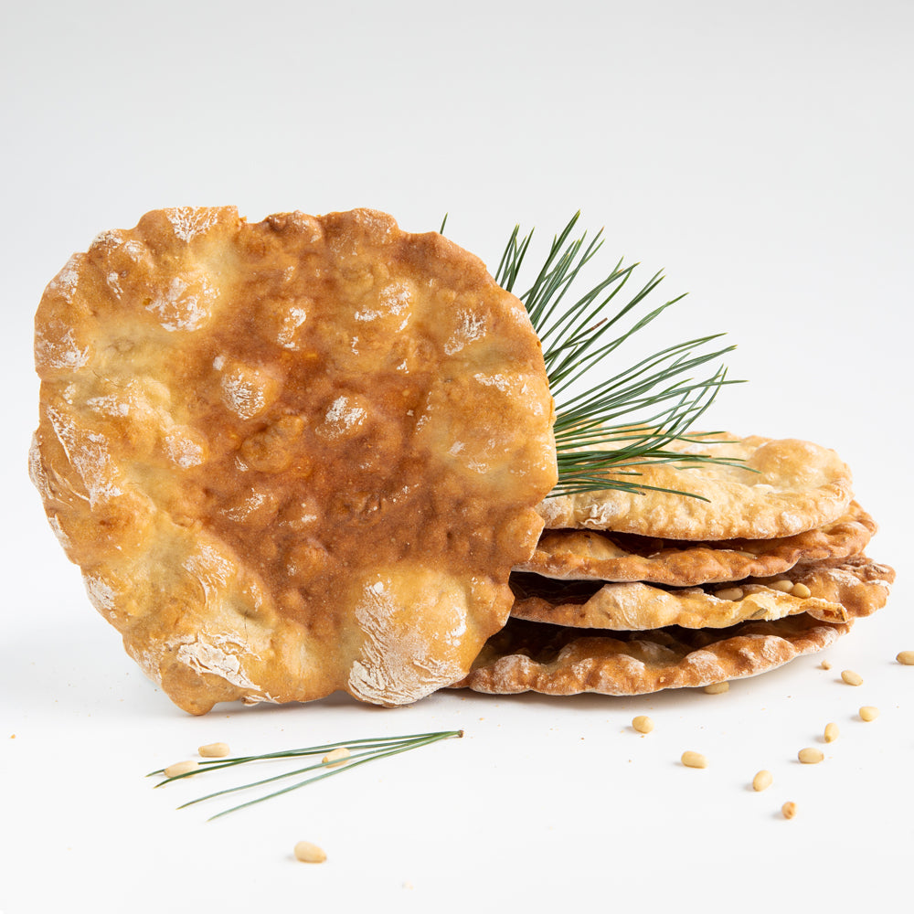 Schüttelbrot mit Zirmnüsse