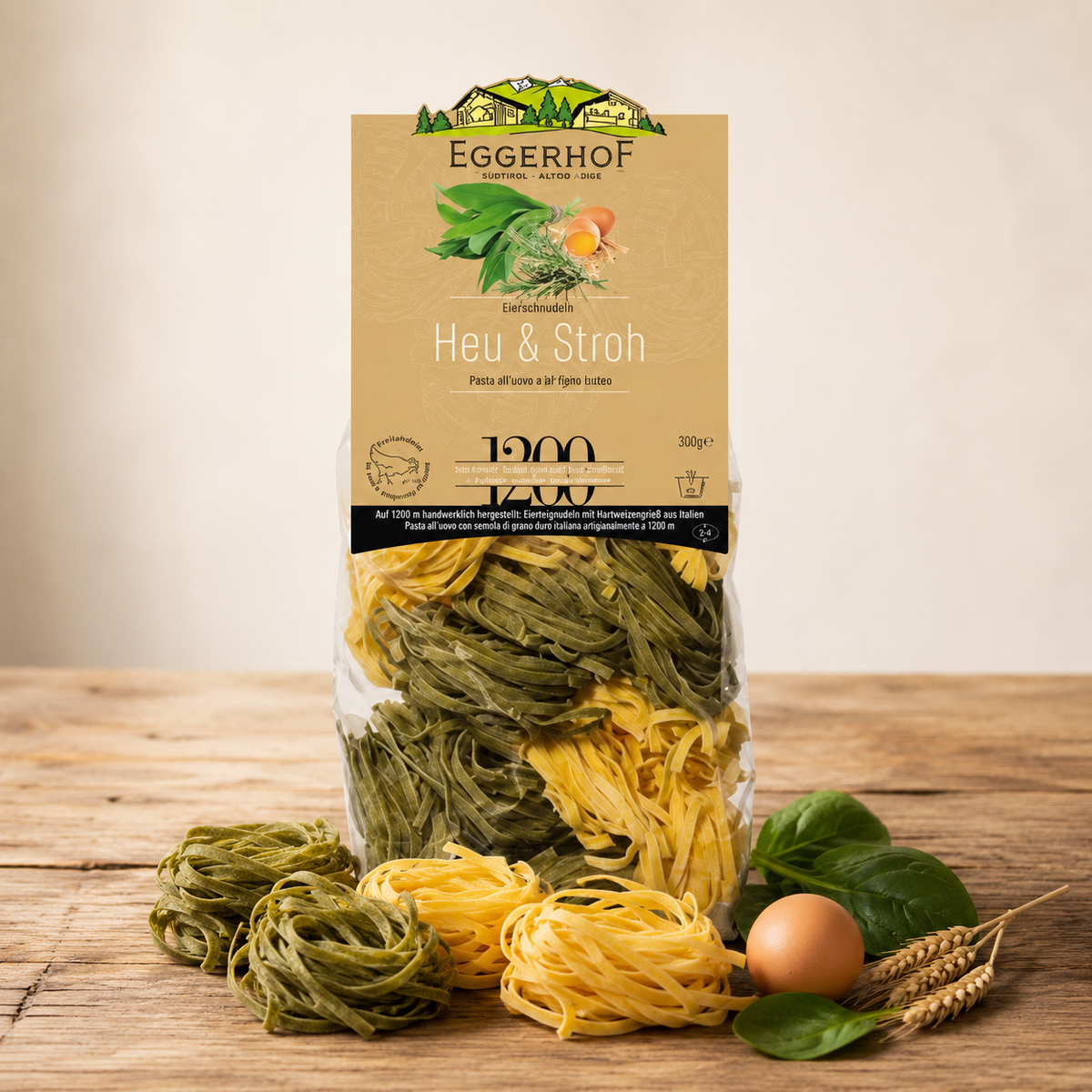 Pasta all'uovo e all'aglio orsino