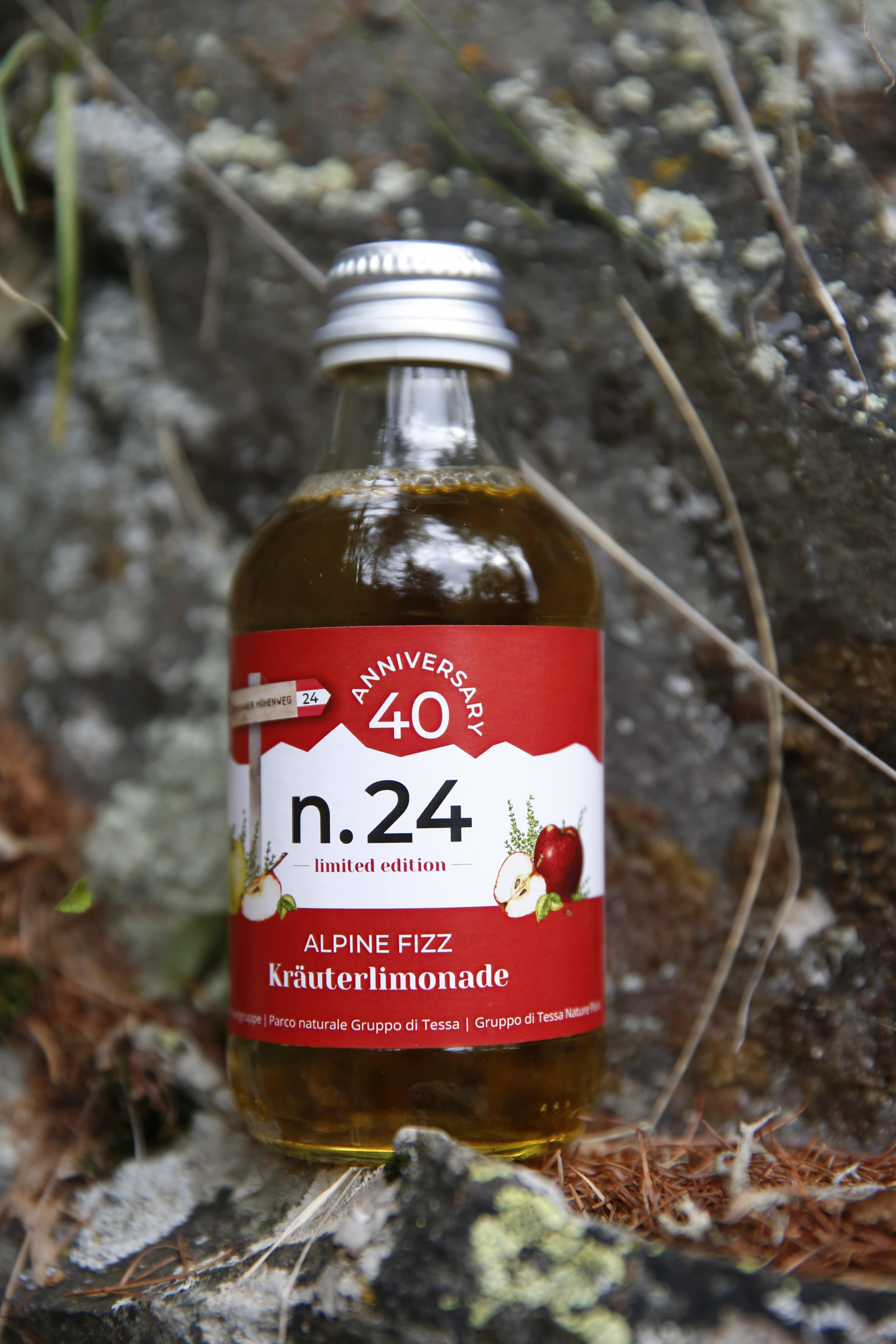 Kräuterlimonade „n.24 – Alpine Fizz“ – Limited Edition zum 40-jährigen Jubiläum des Meraner Höhenwegs – 0,2 l